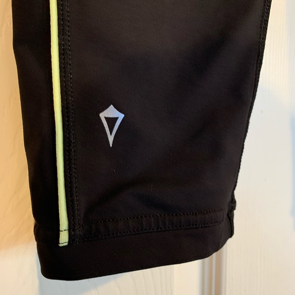 Ivivva crop leggings - Picture 5 of 8